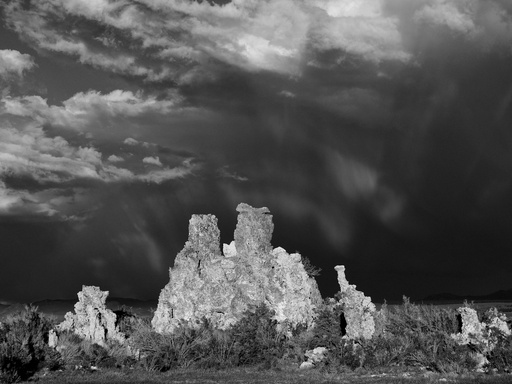 BW-at-mono-lake.jpg